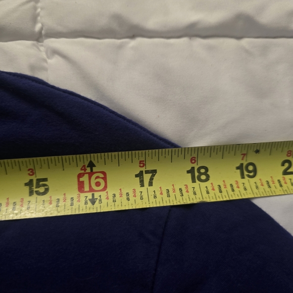 Nike Sportswear Neon Graphic Crop Top - Picture 7 of 7